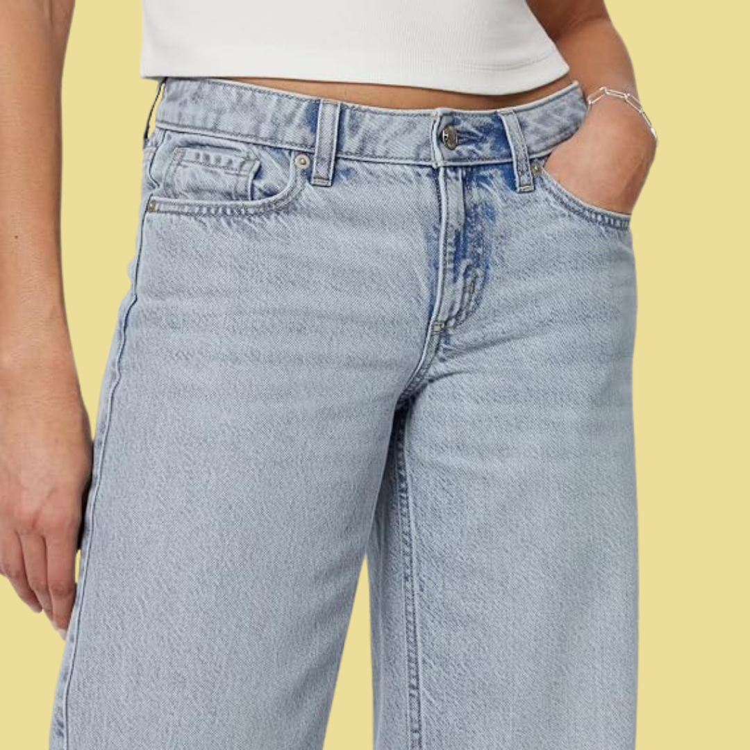 Lina – Weite Jeans in Hellblau